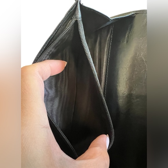 Salvatore Ferragamo Black Bi-Fold Wallet - Picture 6 of 13
